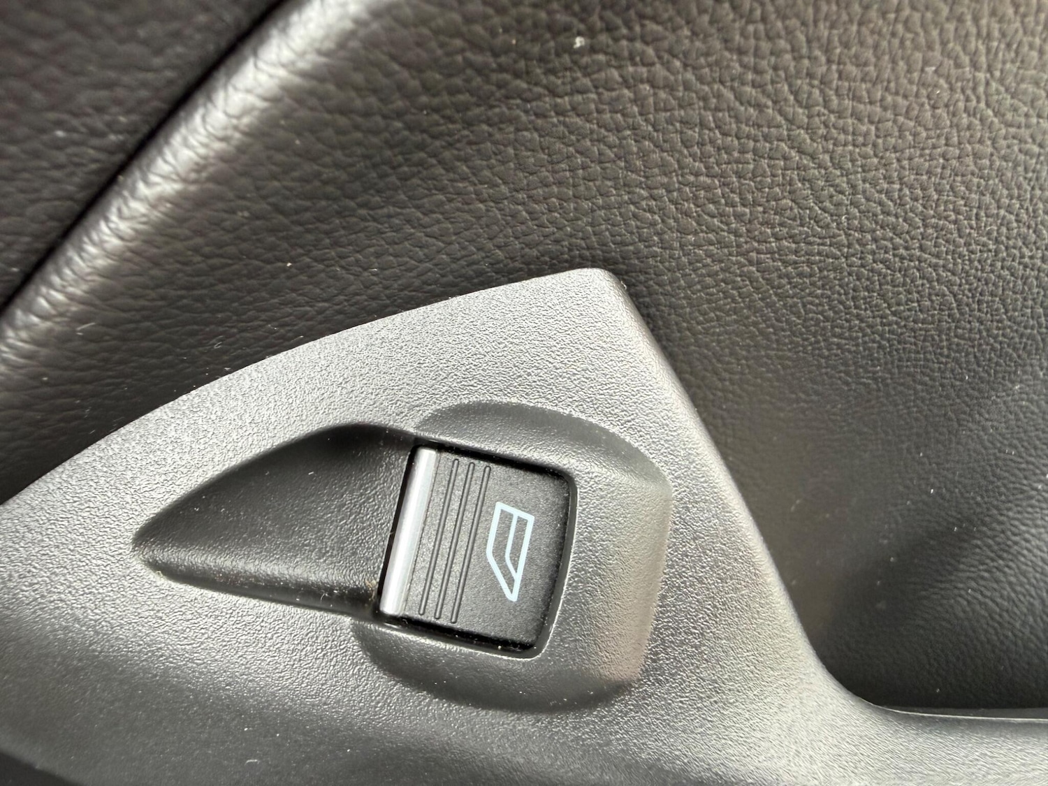 Used Ford Kuga 2018 for sale - 77469180: Photo 29