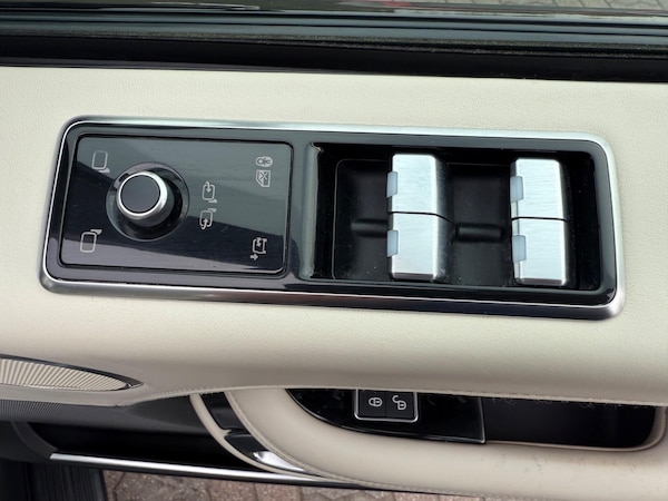 Used Land Rover Range Rover 2018 for sale - 74485622: Photo 12