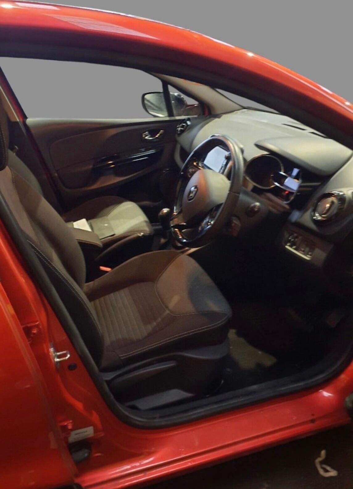 Used Renault Clio 2014 for sale - 77345382: Photo 6