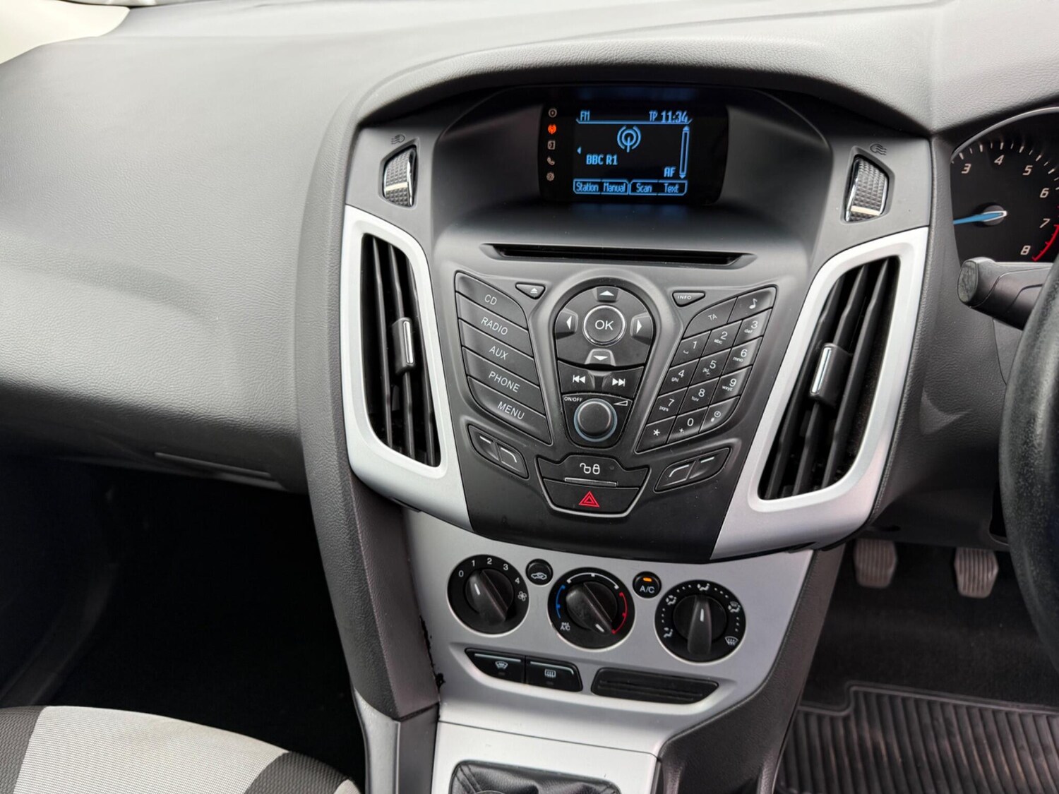 Used Ford Focus 2012 for sale - 76282696: Photo 18