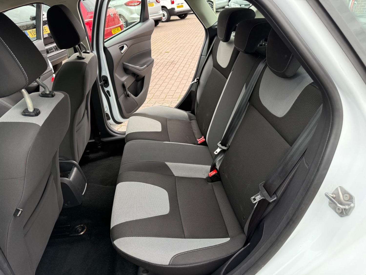 Used Ford Focus 2012 for sale - 76282696: Photo 29