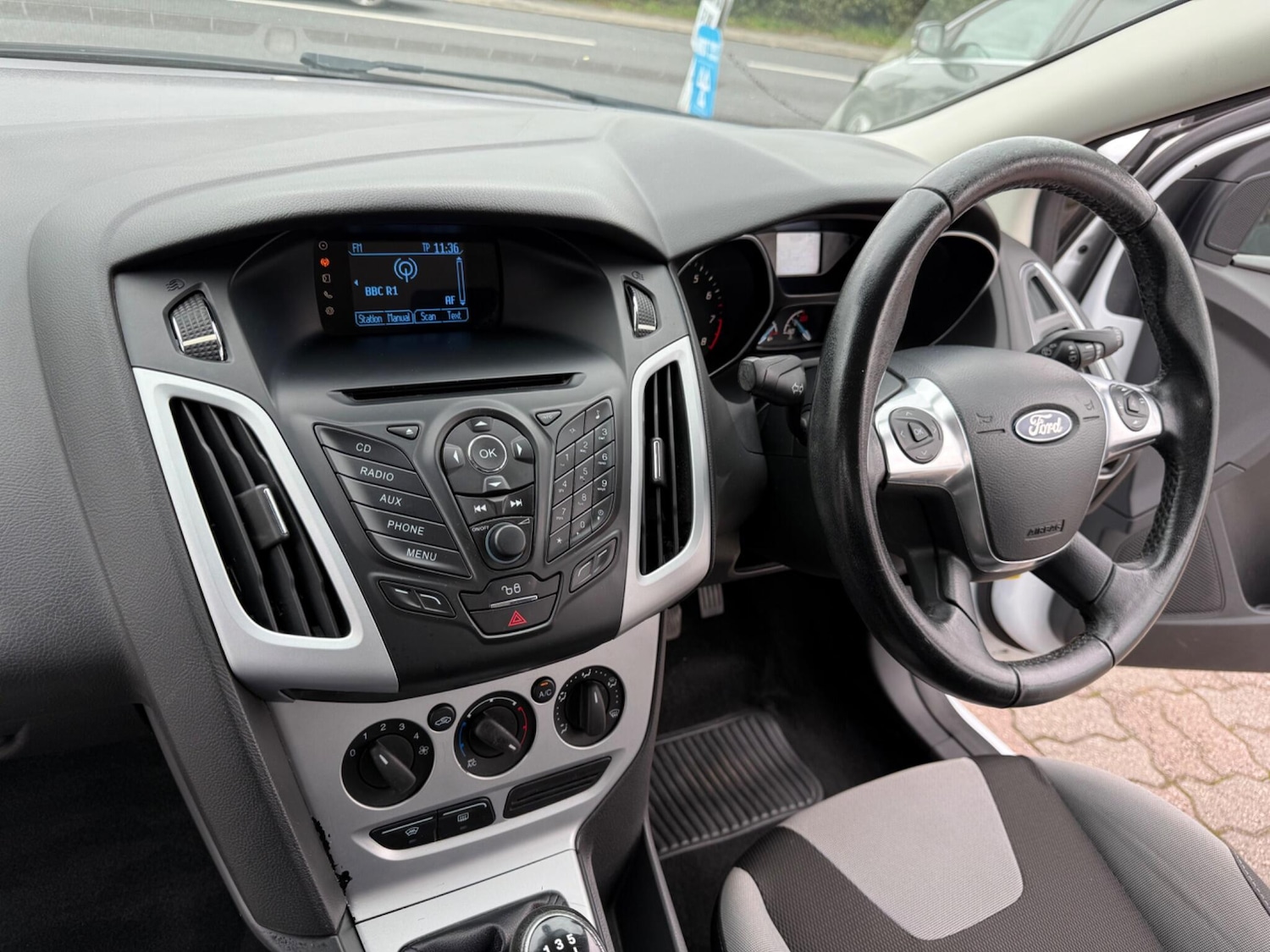 Used Ford Focus 2012 for sale - 76282696: Photo 32