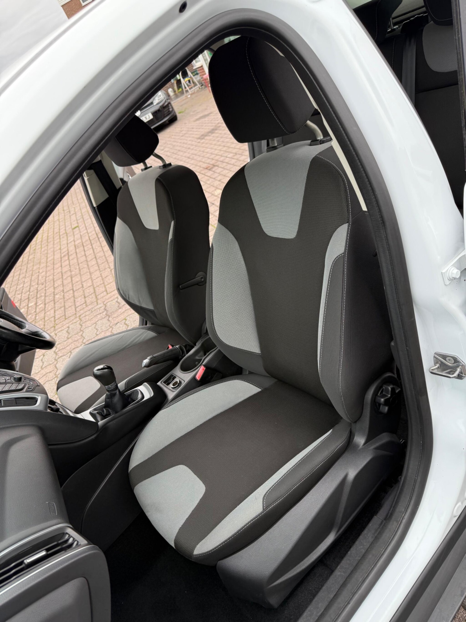 Used Ford Focus 2012 for sale - 76282696: Photo 35