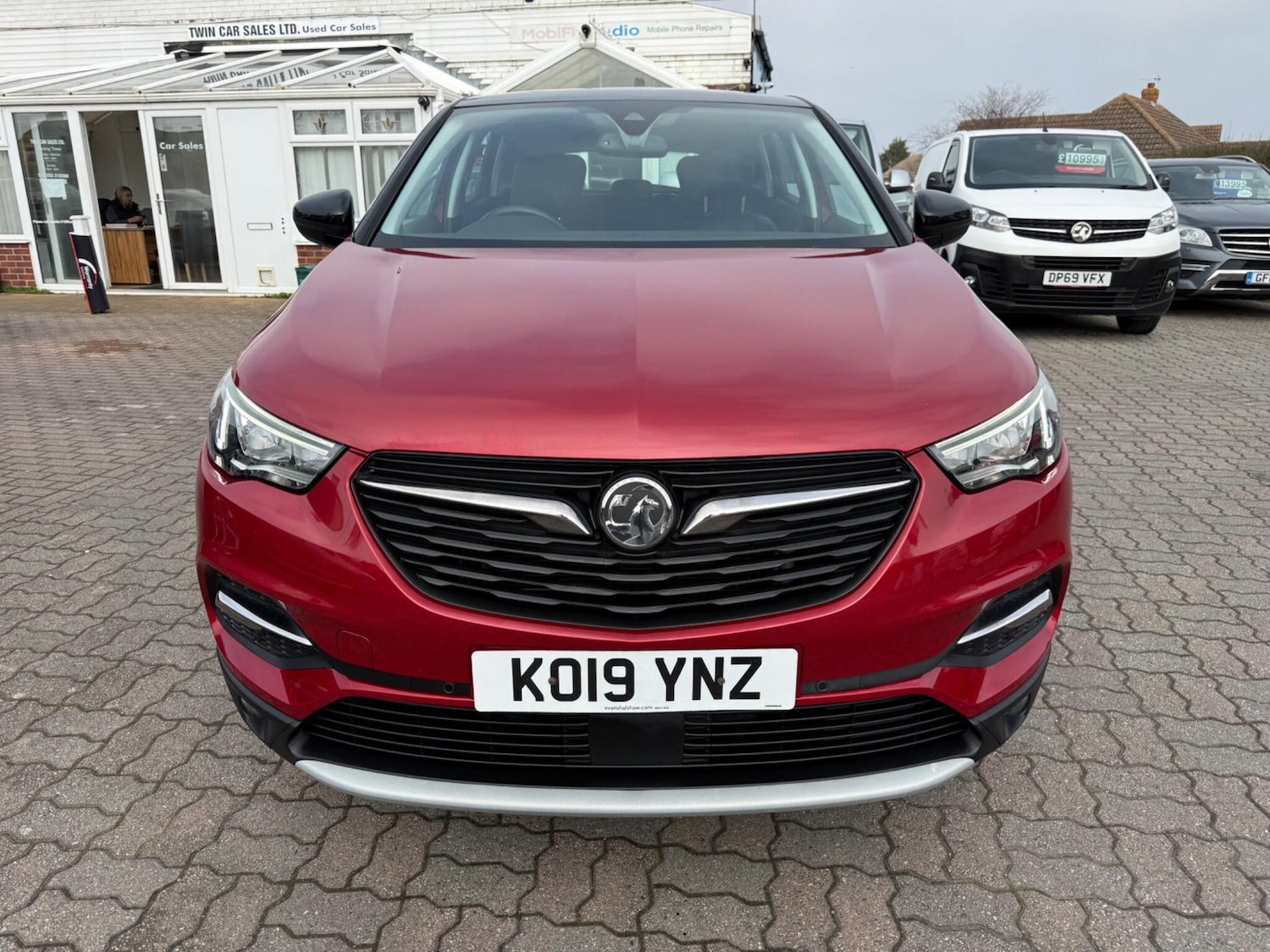 Used Vauxhall Grandland X 2019 for sale - 77970330: Photo 2