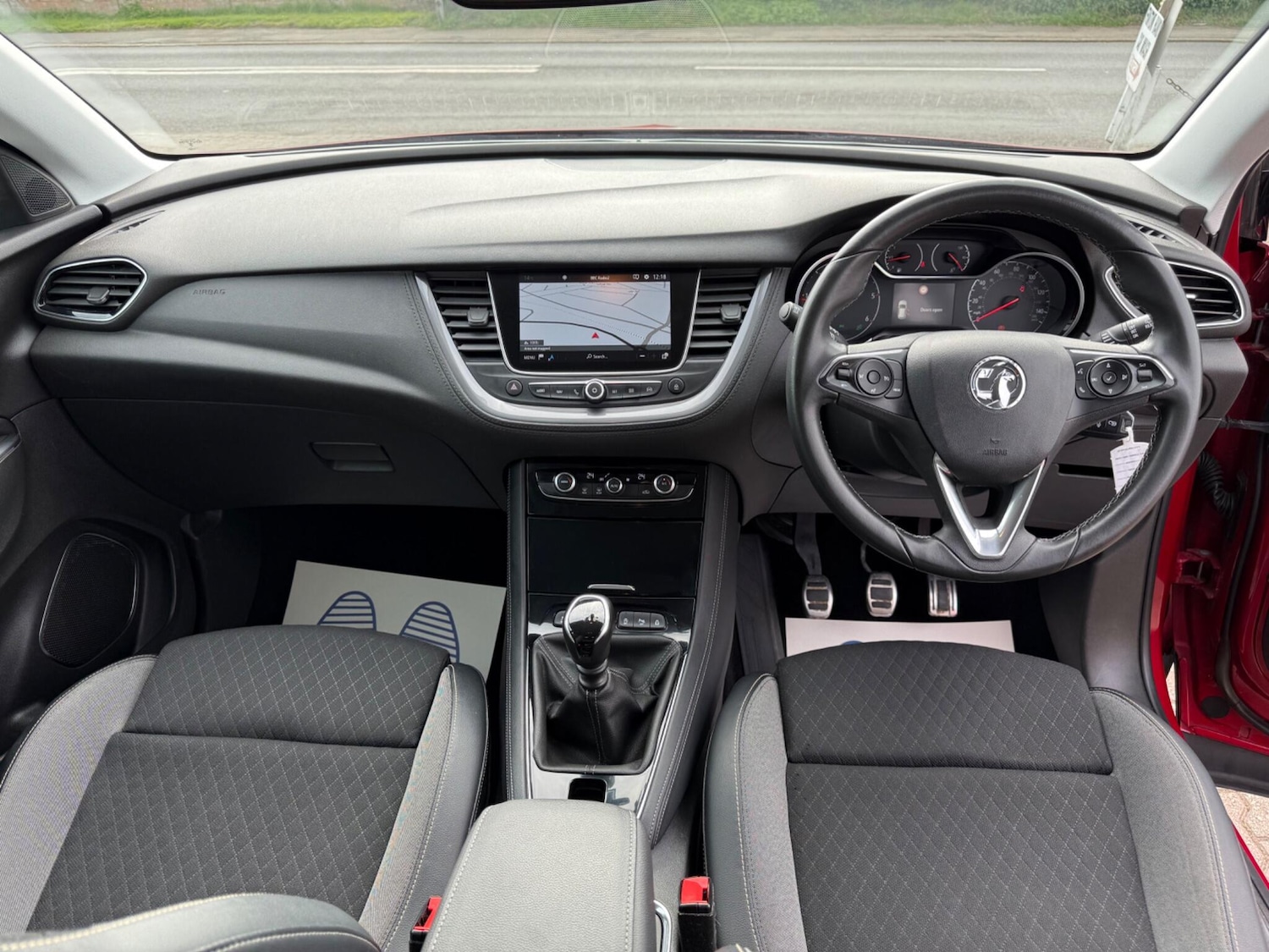 Used Vauxhall Grandland X 2019 for sale - 77970330: Photo 3