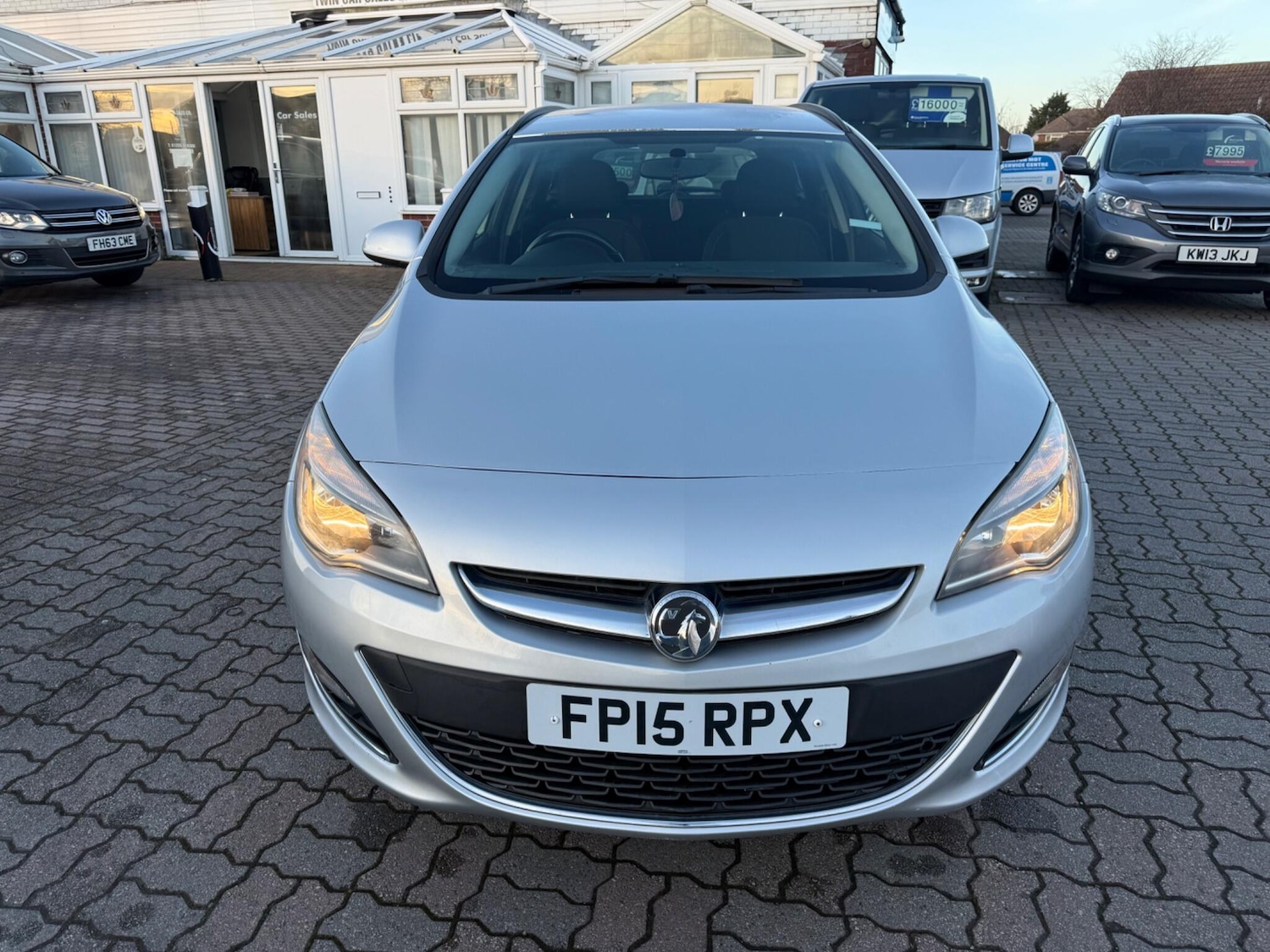 Used Vauxhall Astra 2015 for sale - 77229538: Photo 2