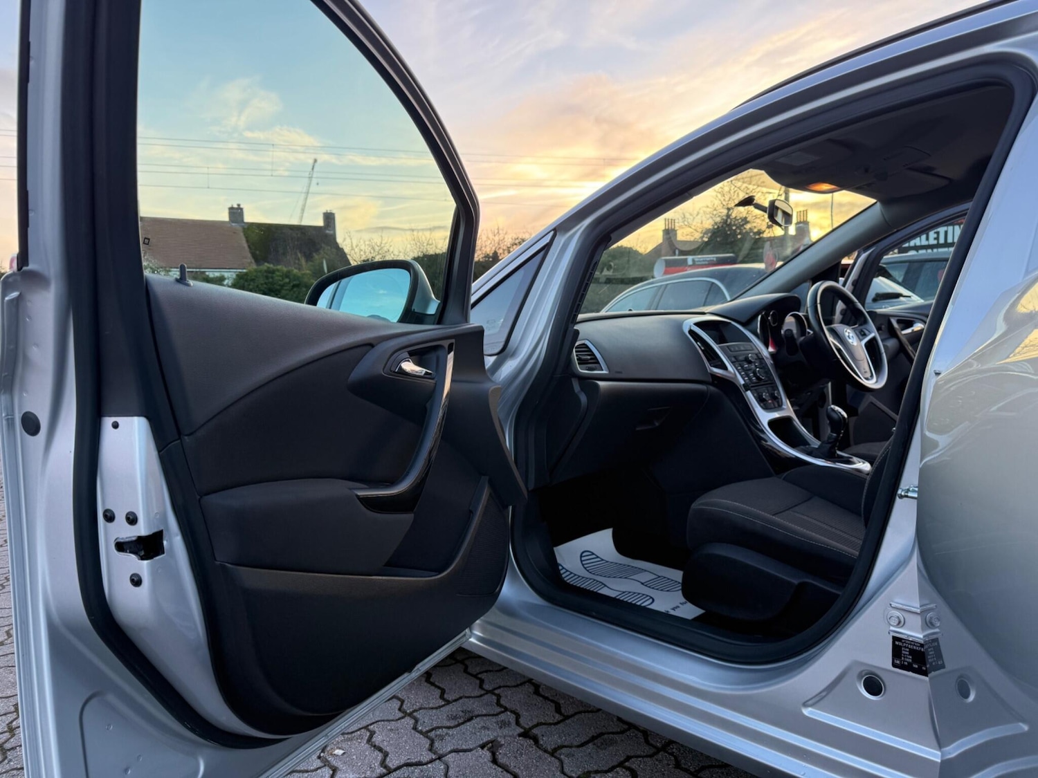 Used Vauxhall Astra 2015 for sale - 77229538: Photo 32