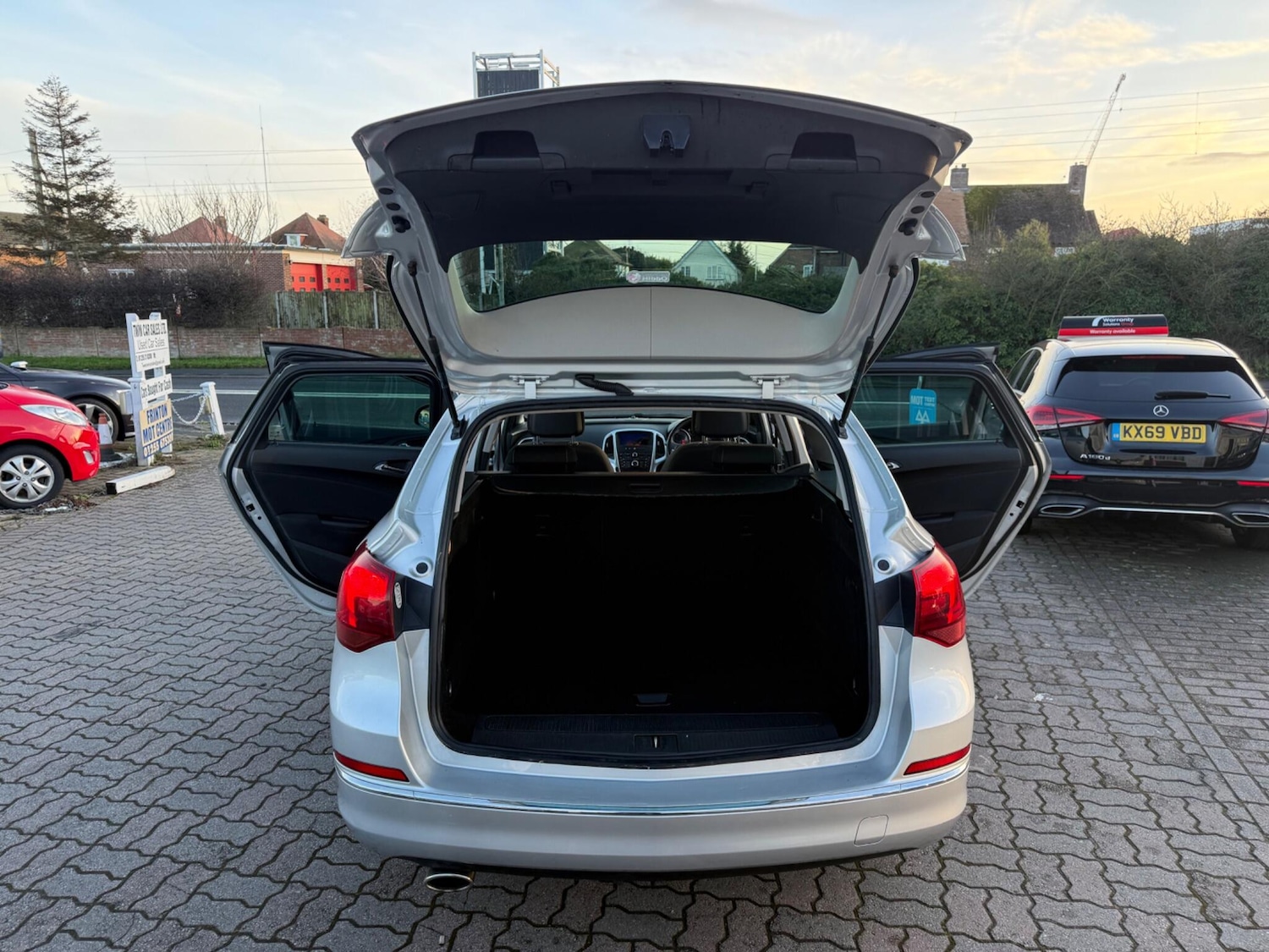 Used Vauxhall Astra 2015 for sale - 77229538: Photo 40