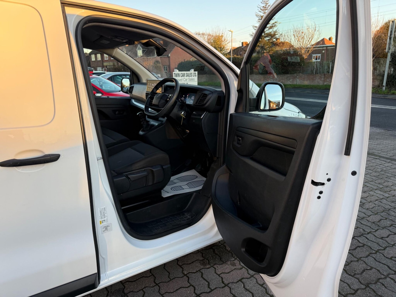 Used Vauxhall Vivaro 2024 for sale - 76659172: Photo 10