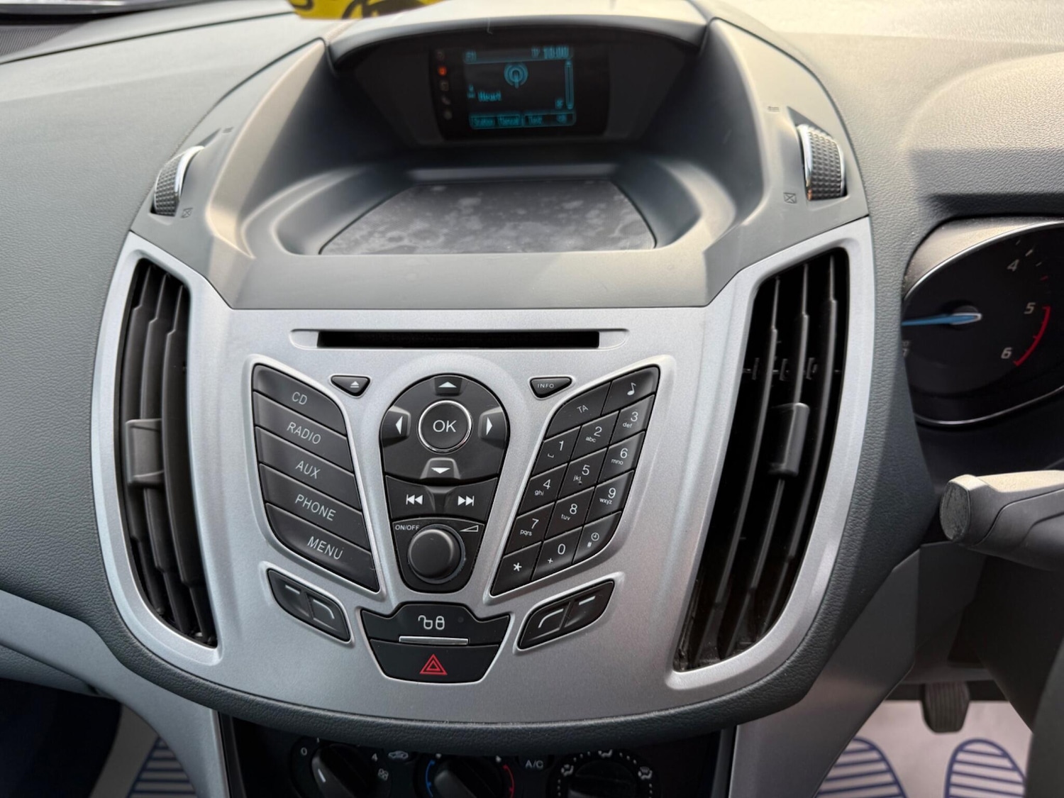 Used Ford C-Max 2015 for sale - 76572330: Photo 17