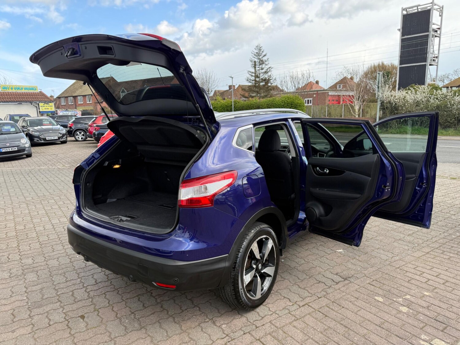 Used Nissan Qashqai for sale - 78057767: Photo 44