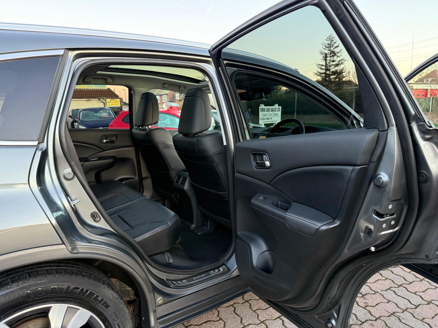 Used Honda CR-V 2013 for sale - 76657000: Photo 28