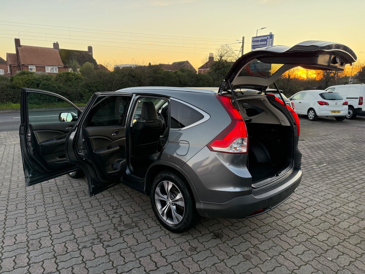 Used Honda CR-V 2013 for sale - 76657000: Photo 52