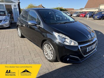 Used Peugeot 208 2016 for sale - 78375124: Photo