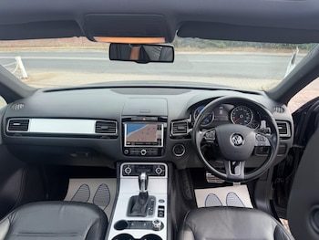 Used Volkswagen Touareg 2014 for sale - 79577085: Photo