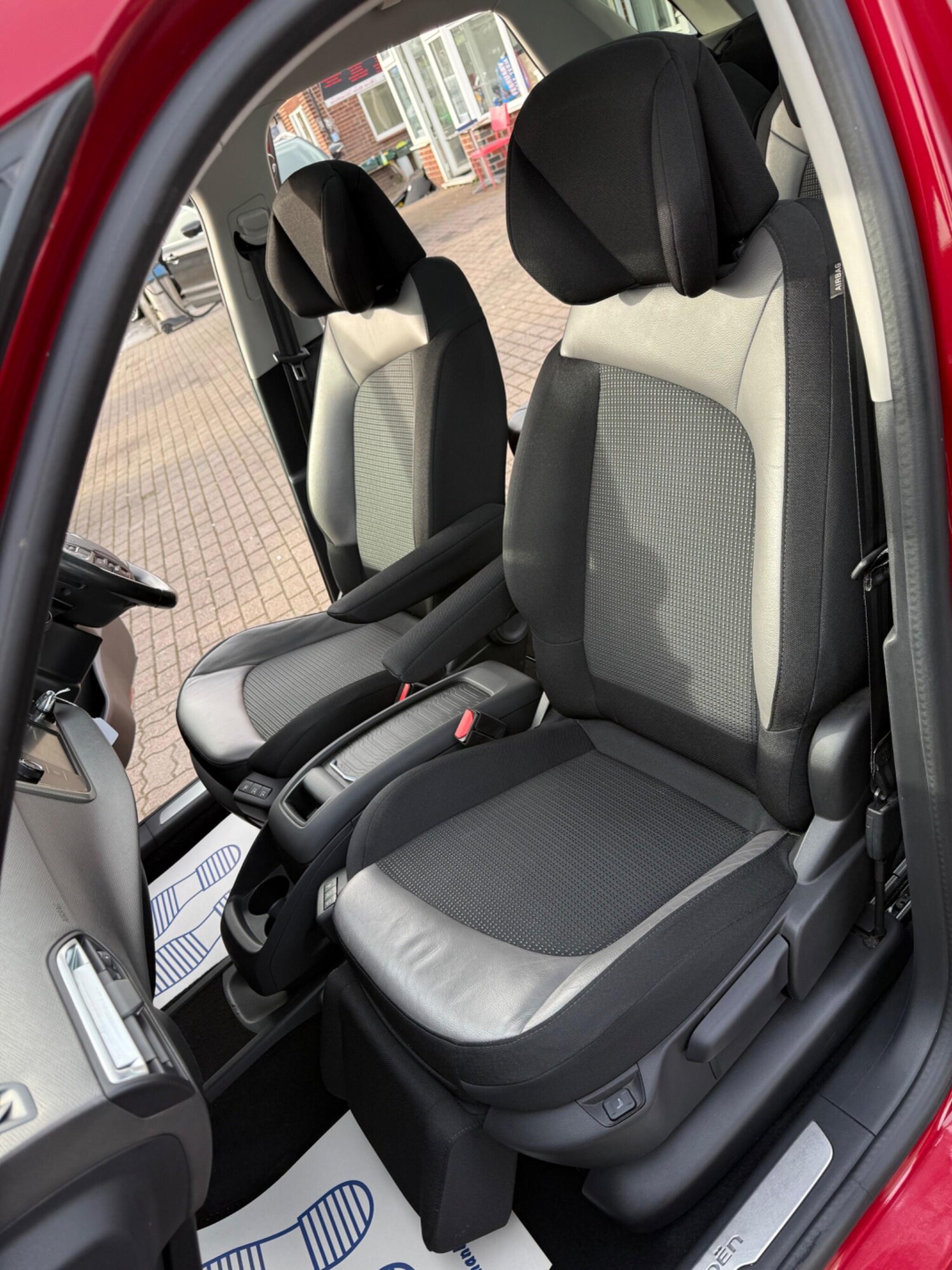 Used Citroen C4 Picasso 2015 for sale - 77586491: Photo 40