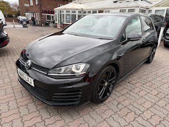Used Volkswagen Golf 2015 for sale - 76239320: Photo