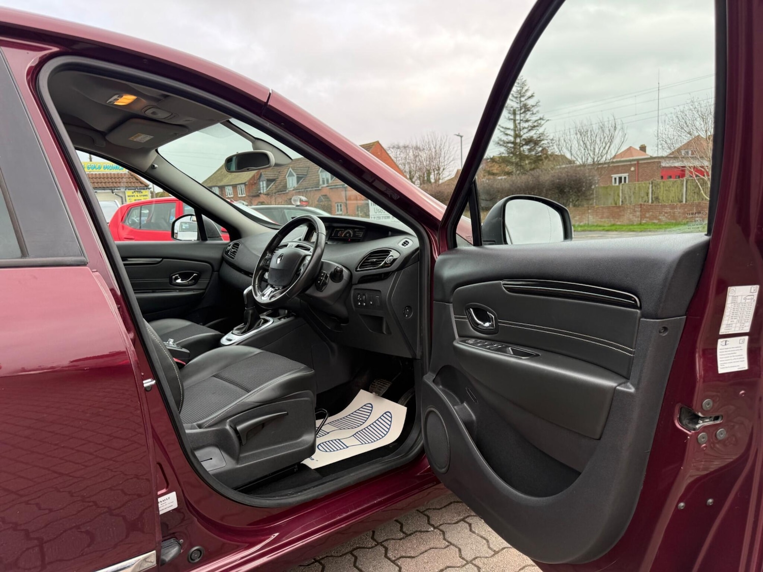 Used Renault Scenic 2015 for sale - 77549841: Photo 10