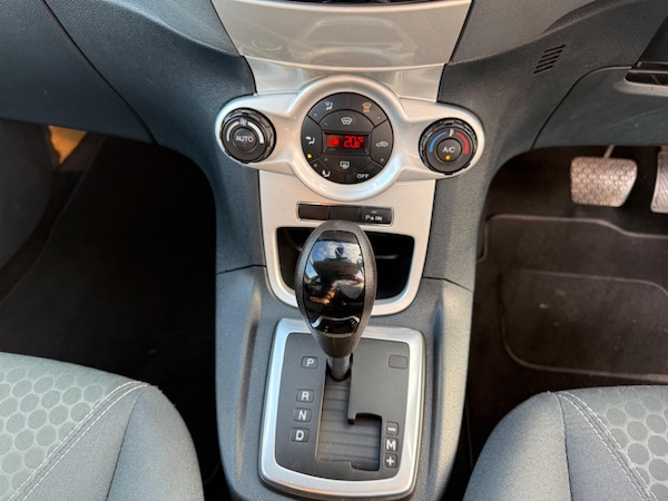 Used Ford Fiesta 2011 for sale - 76071785: Photo 19