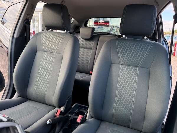 Used Ford Fiesta 2011 for sale - 76071785: Photo 37