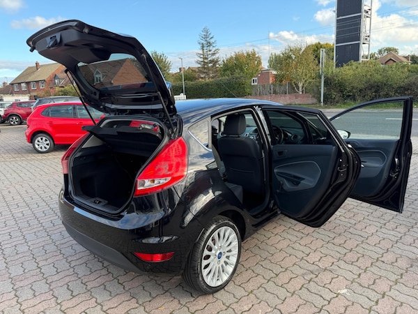 Used Ford Fiesta 2011 for sale - 76071785: Photo 40