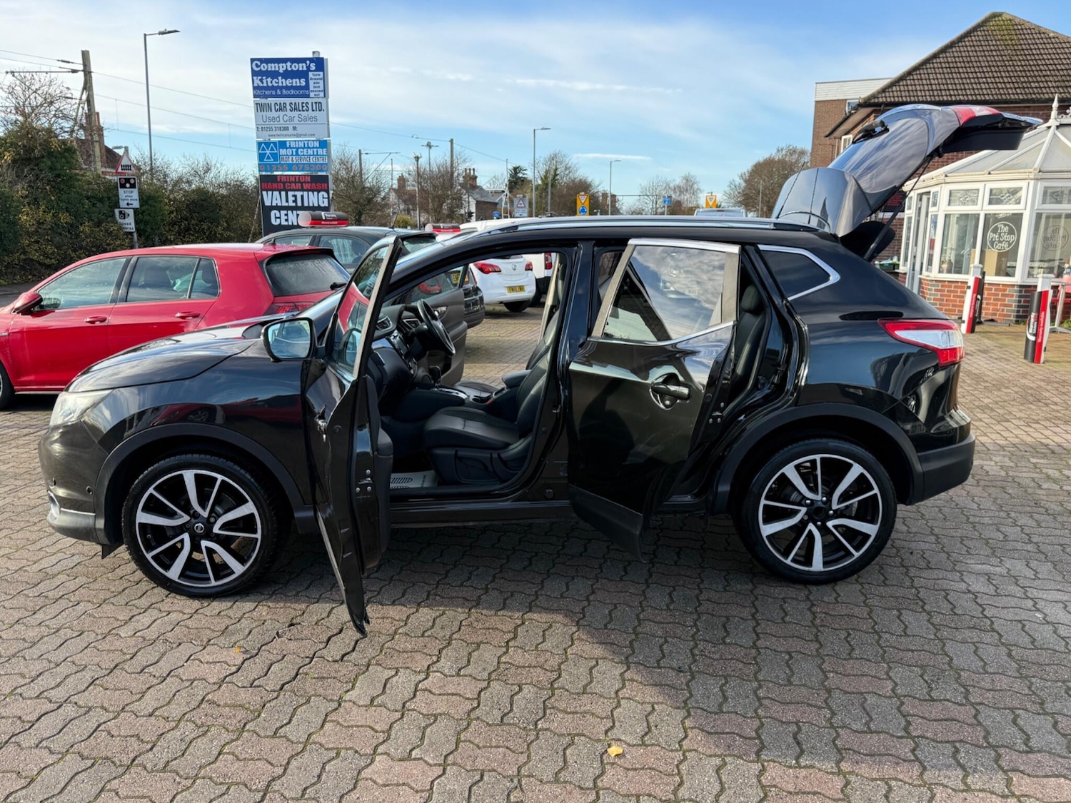 Used Nissan Qashqai 2014 for sale - 76832589: Photo 51