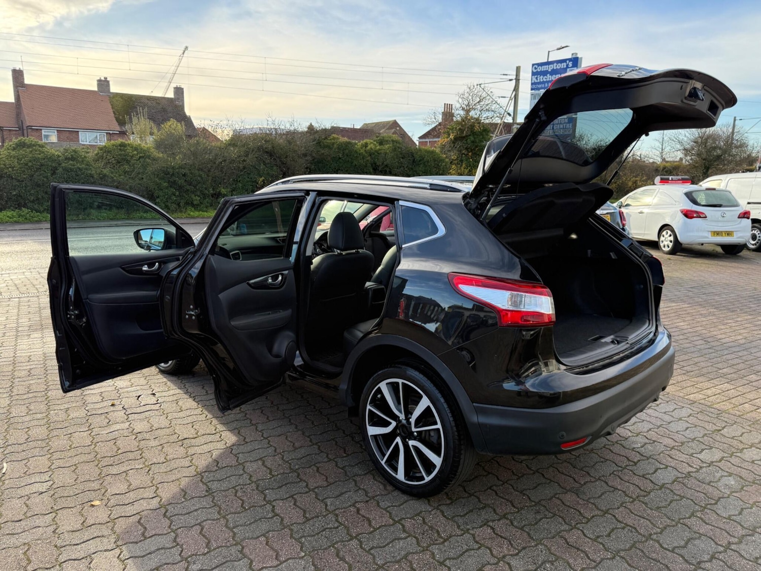 Used Nissan Qashqai 2014 for sale - 76832589: Photo 52