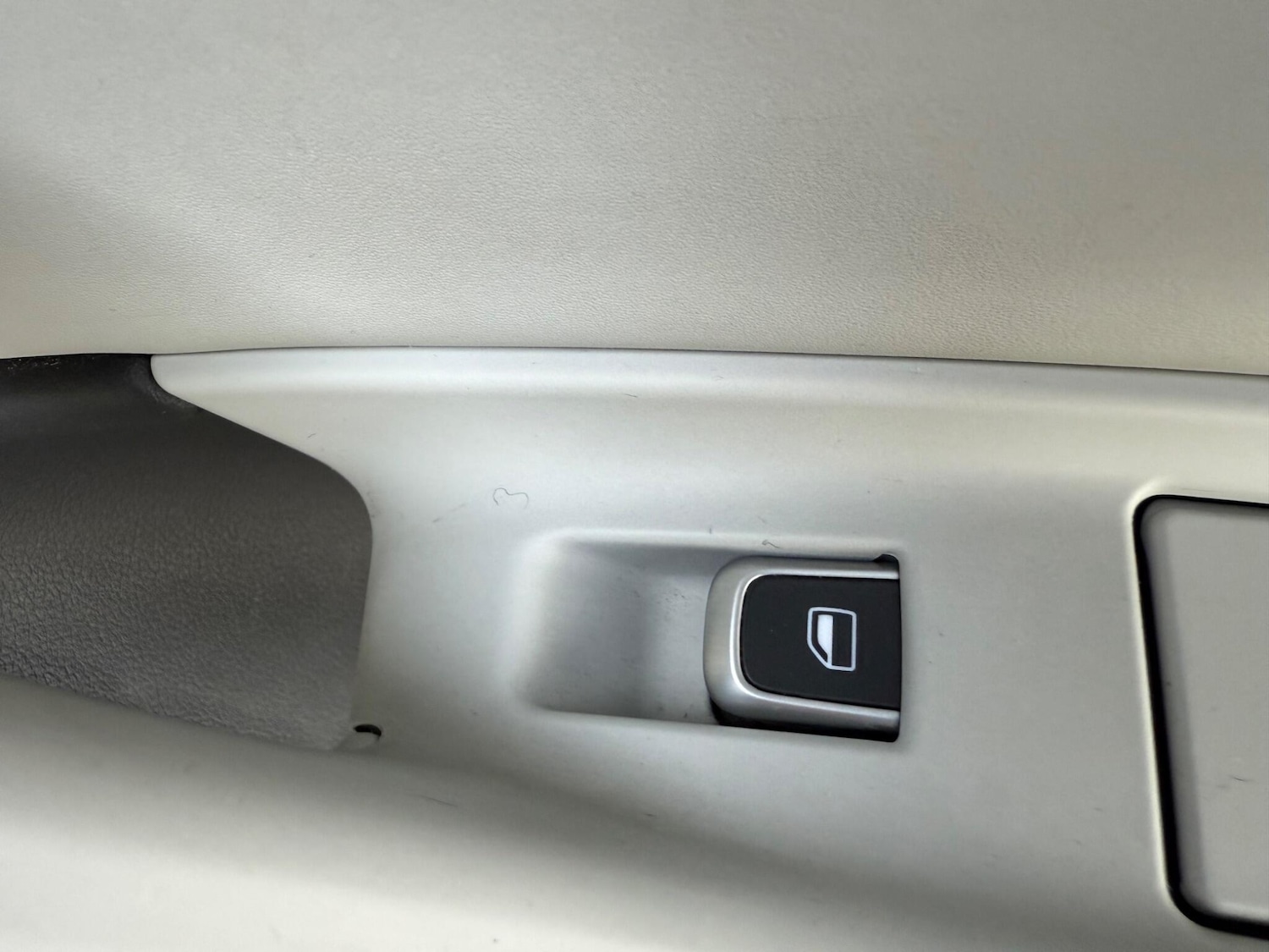 Used Audi A6 Saloon 2015 for sale - 76964601: Photo 28