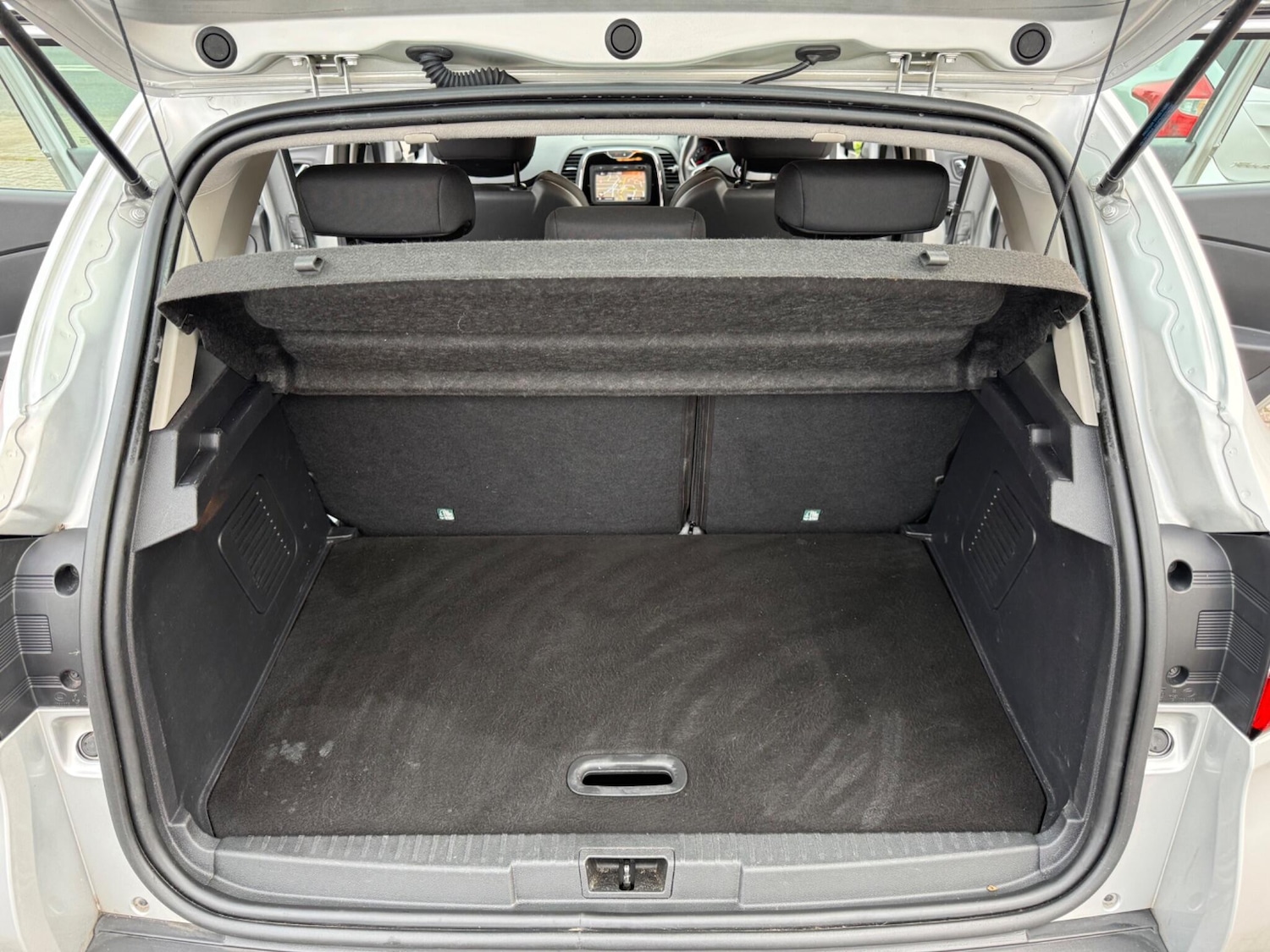 Used Renault Captur for sale - 77993299: Photo 39