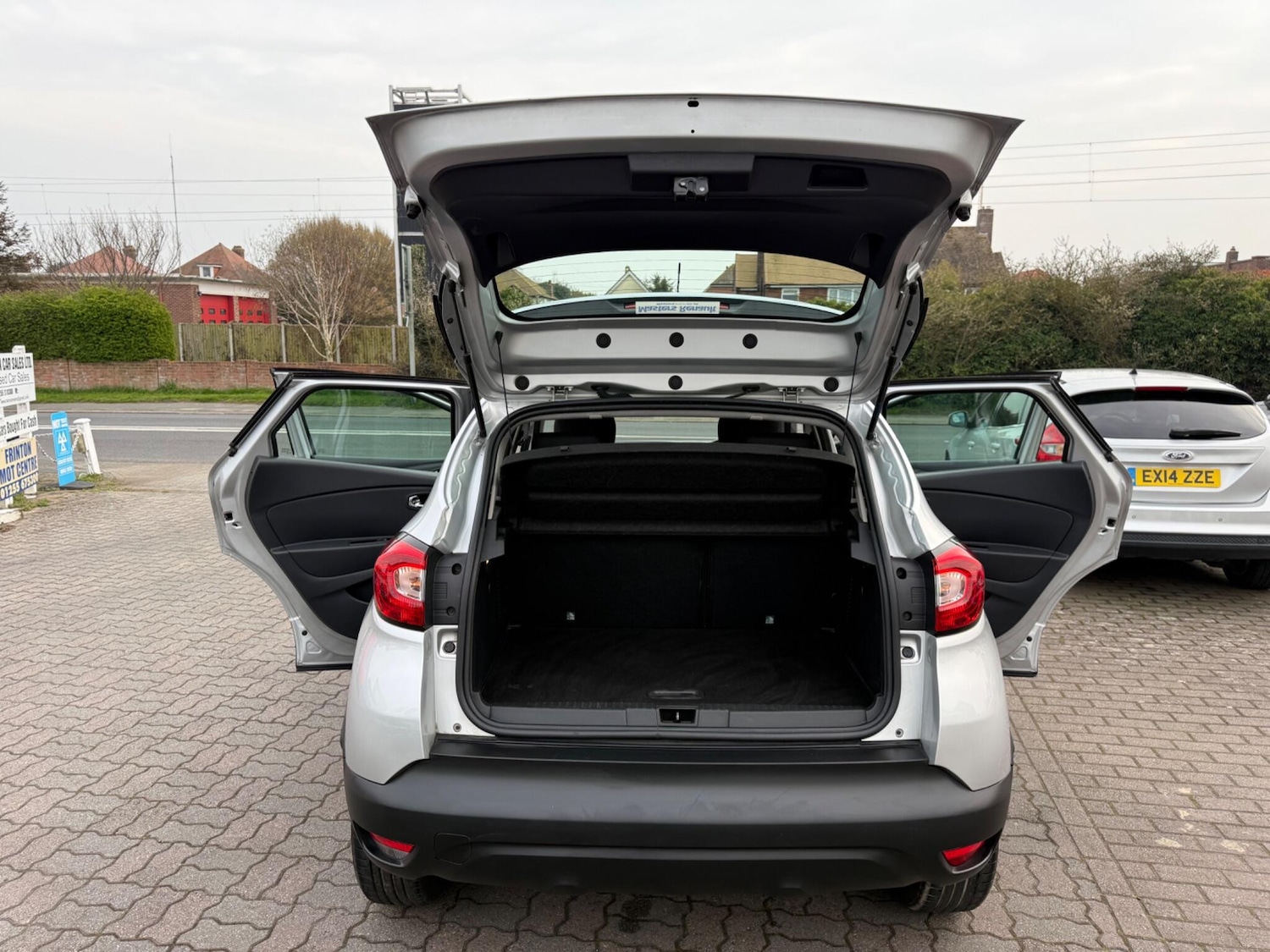 Used Renault Captur for sale - 77993299: Photo 40