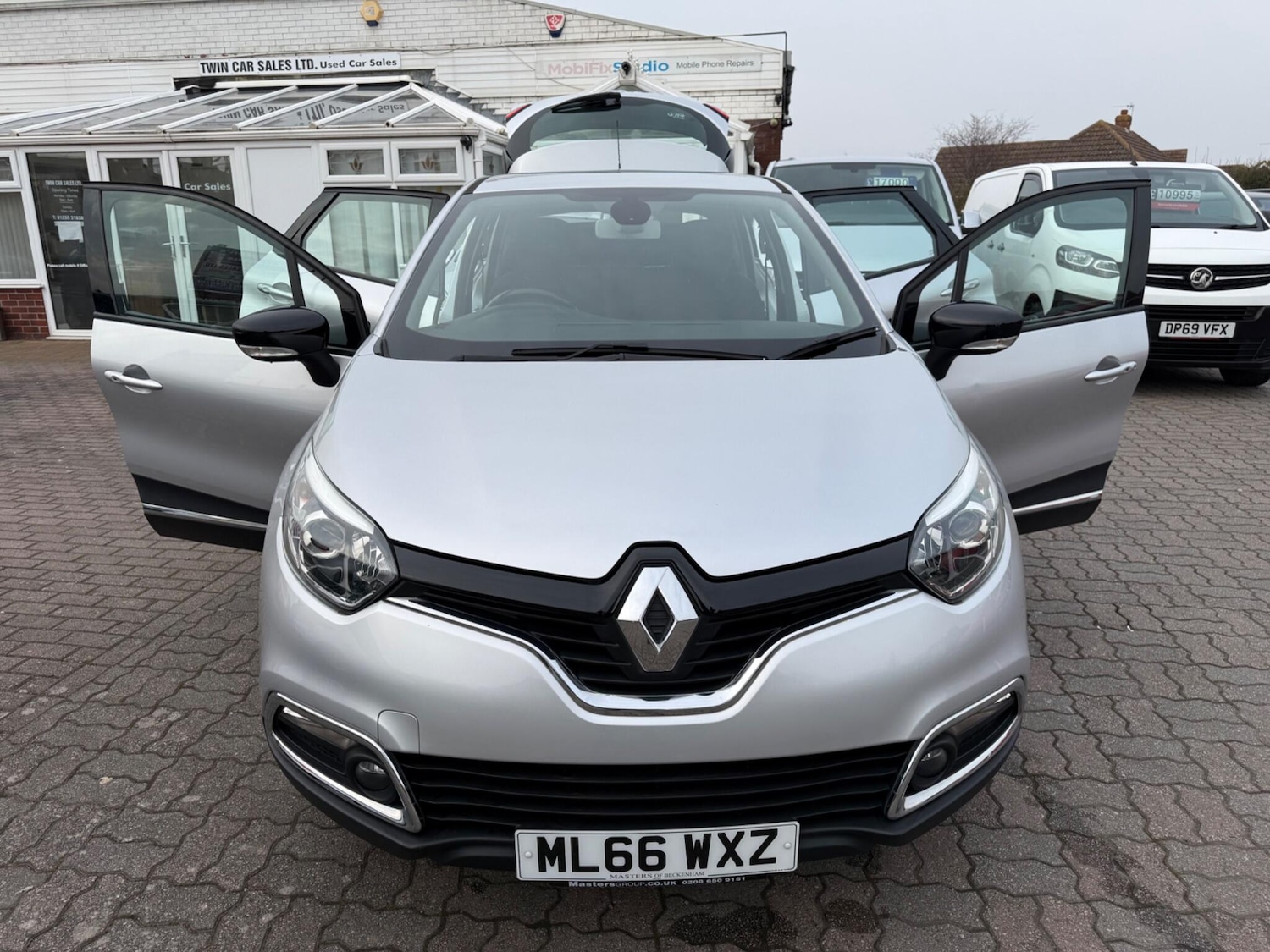 Used Renault Captur for sale - 77993299: Photo 44