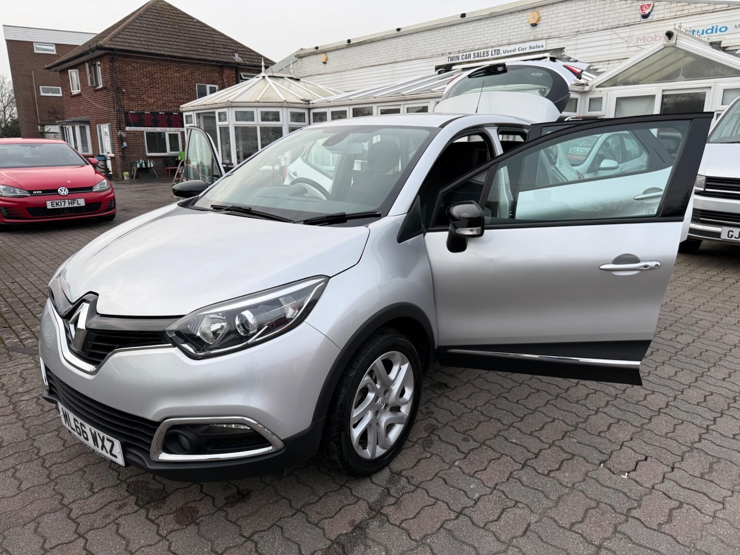 Used Renault Captur for sale - 77993299: Photo 45