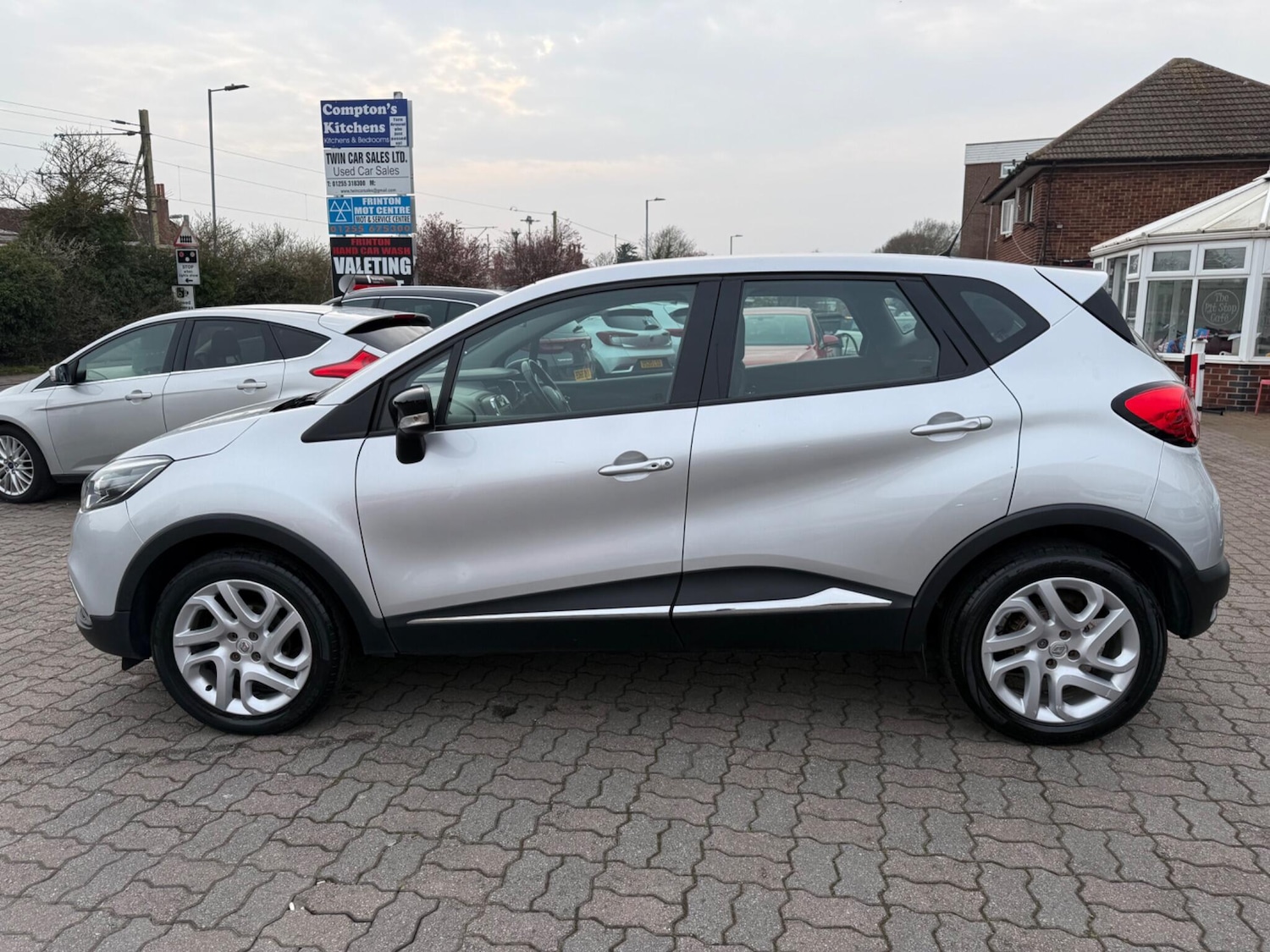 Used Renault Captur for sale - 77993299: Photo 5