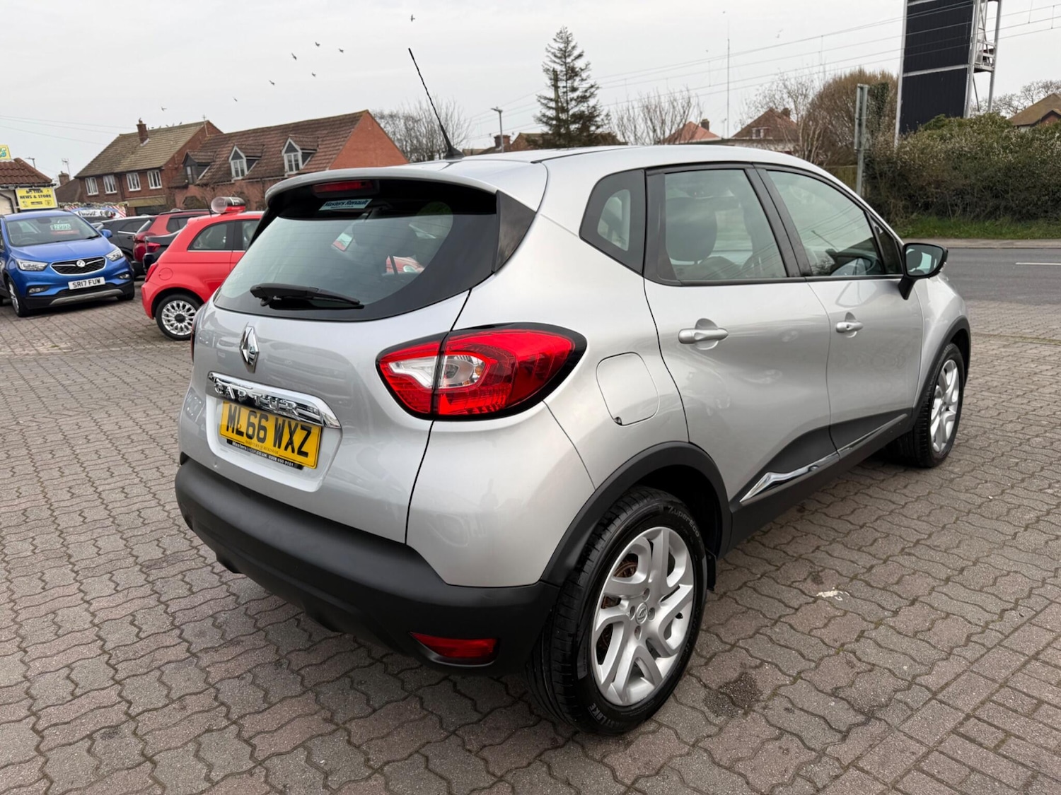Used Renault Captur for sale - 77993299: Photo 8