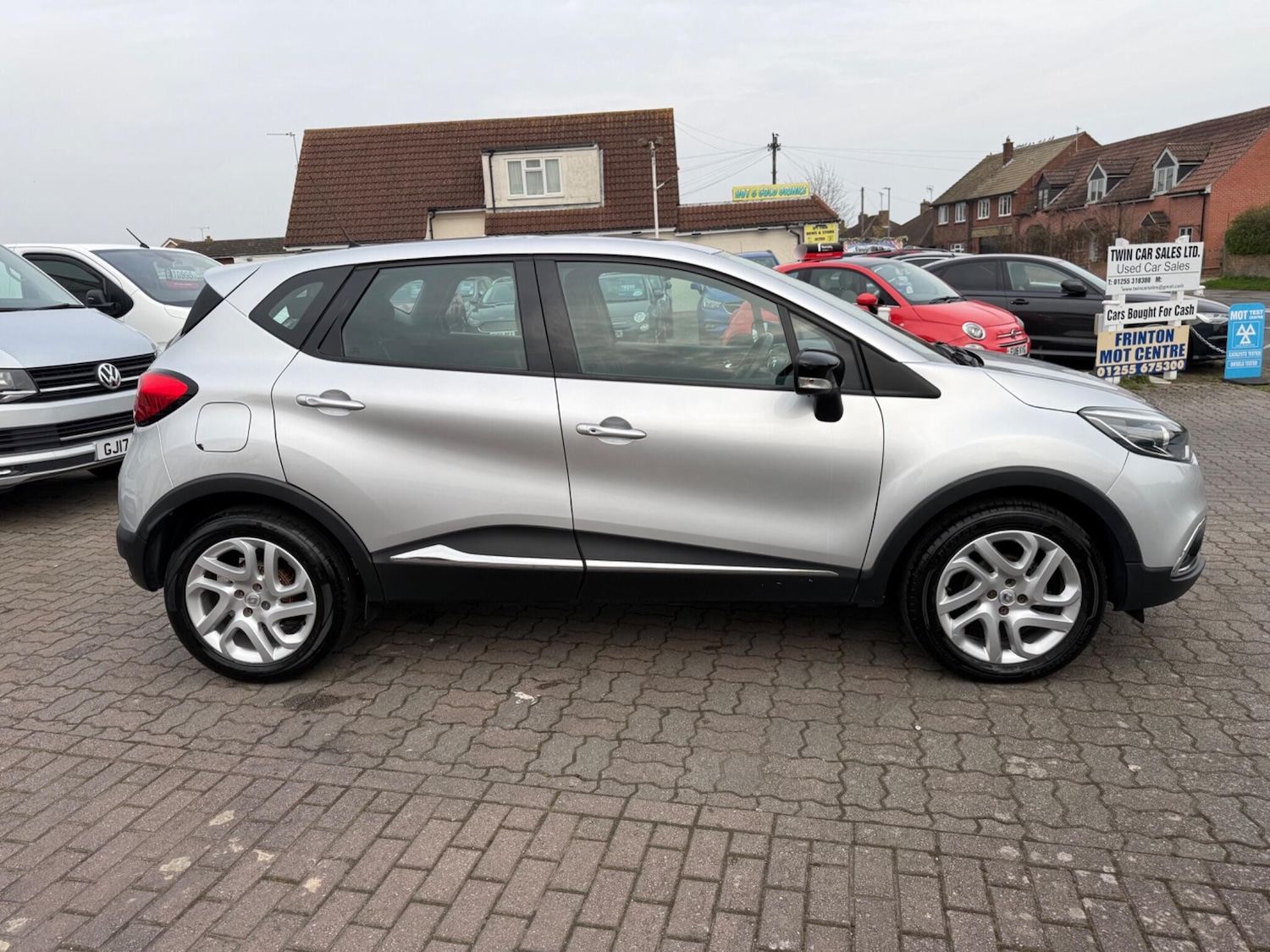 Used Renault Captur for sale - 77993299: Photo 9