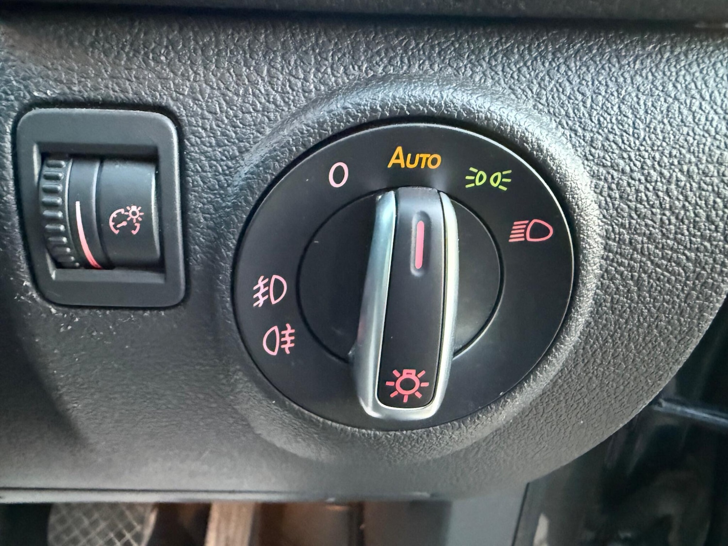 Used Volkswagen Tiguan 2014 for sale - 77230559: Photo 11