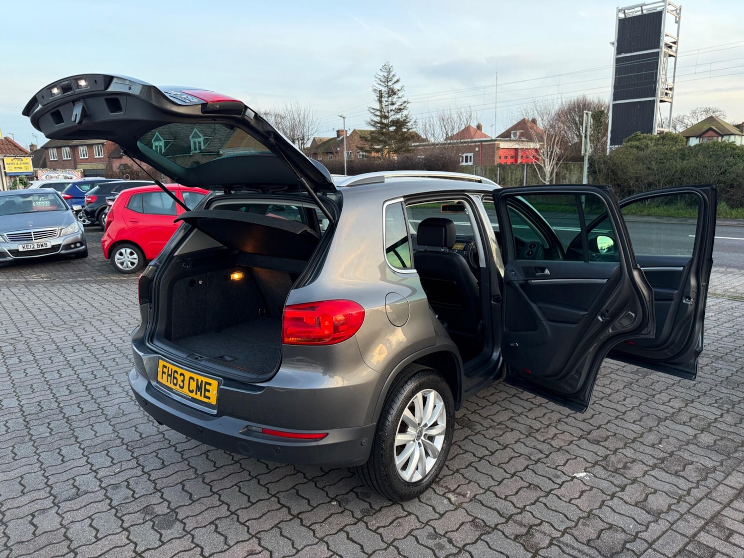 Used Volkswagen Tiguan 2014 for sale - 77230559: Photo 43