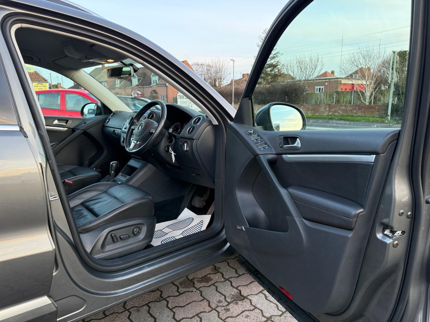 Used Volkswagen Tiguan 2014 for sale - 77230559: Photo 9