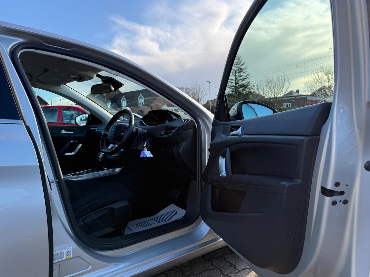 Used Peugeot 308 2017 for sale - 77305308: Photo 10