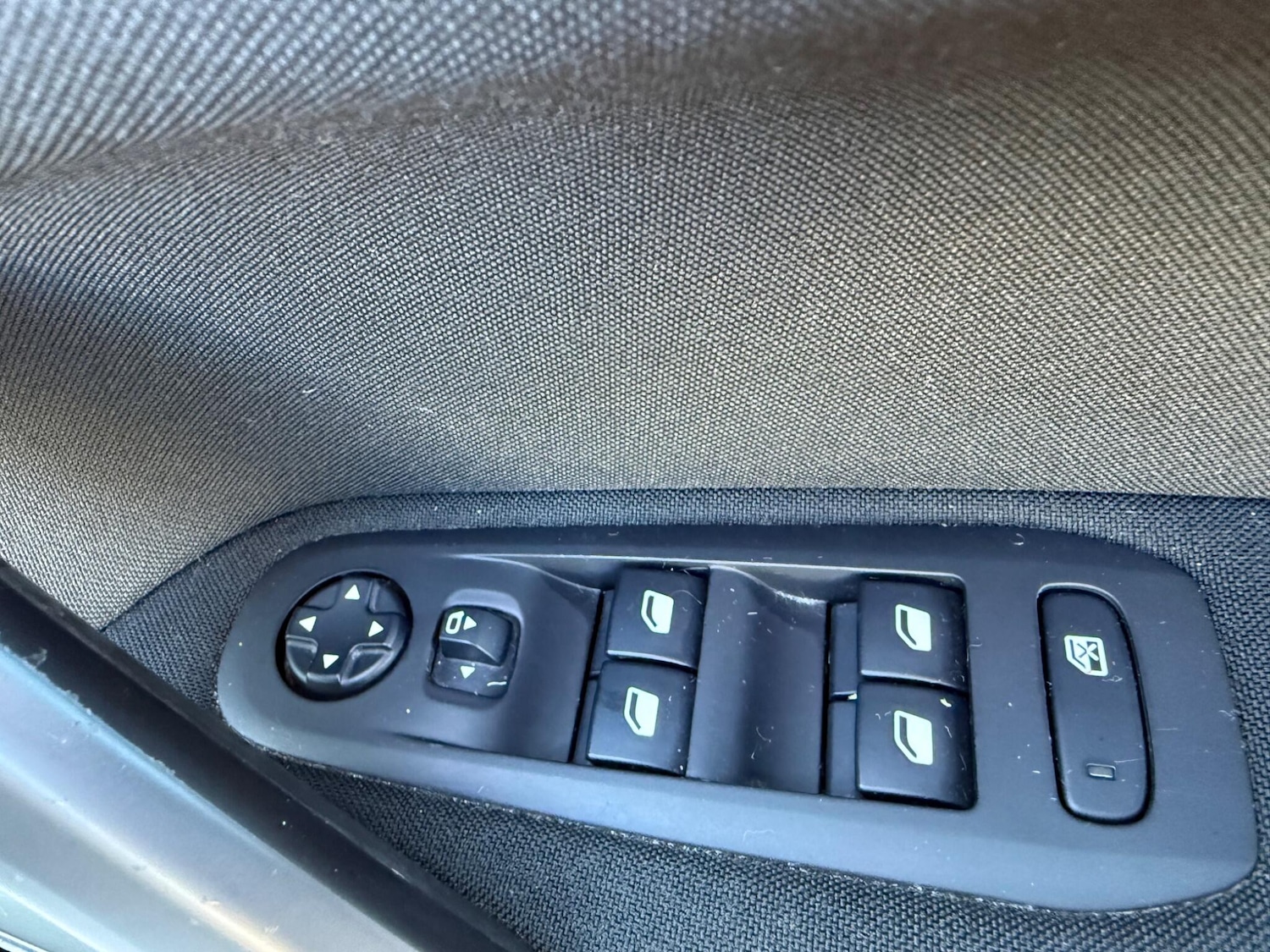 Used Peugeot 308 2017 for sale - 77305308: Photo 11