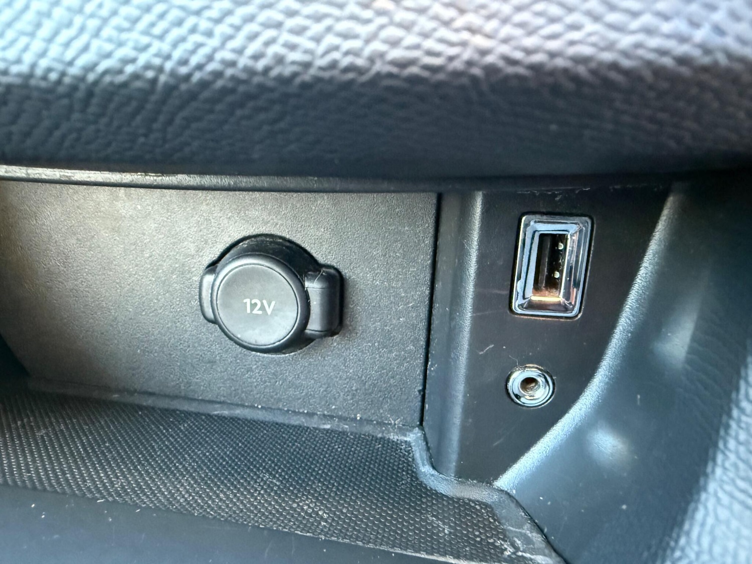 Used Peugeot 308 2017 for sale - 77305308: Photo 19