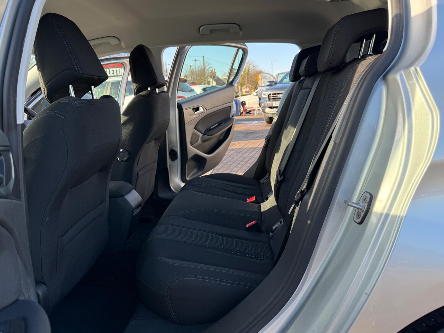 Used Peugeot 308 2017 for sale - 77305308: Photo 31