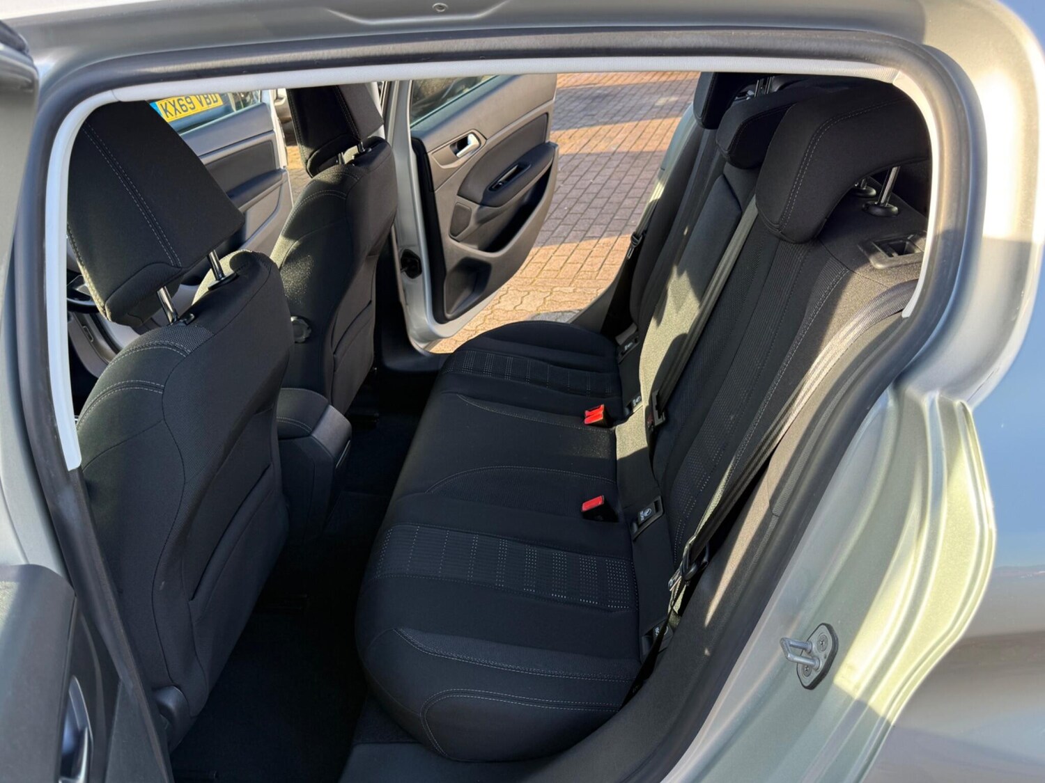 Used Peugeot 308 2017 for sale - 77305308: Photo 32