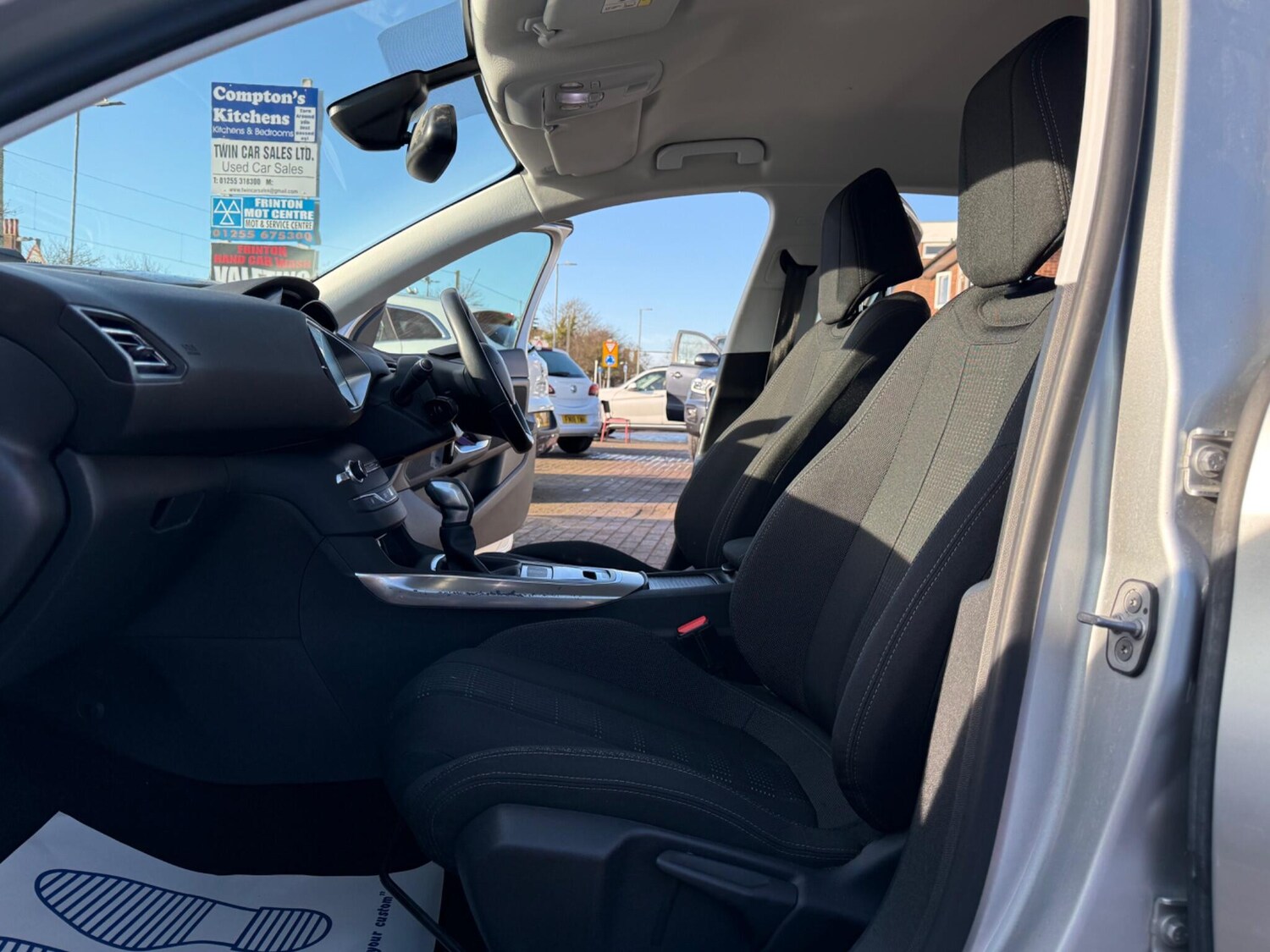 Used Peugeot 308 2017 for sale - 77305308: Photo 37