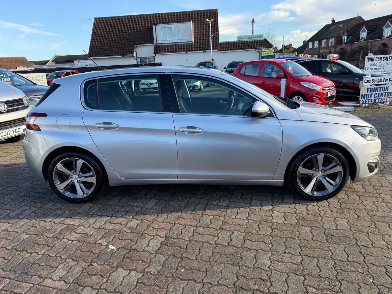 Used Peugeot 308 2017 for sale - 77305308: Photo 9
