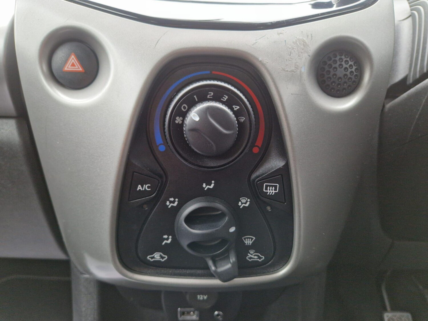 Used Peugeot 108 2017 for sale - 78215766: Photo 27