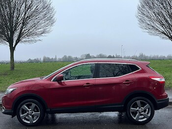 Used Nissan Qashqai 2017 for sale - 77202831: Photo
