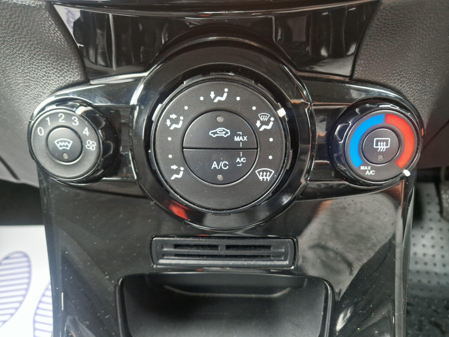 Used Ford Fiesta 2016 for sale - 78215747: Photo 25