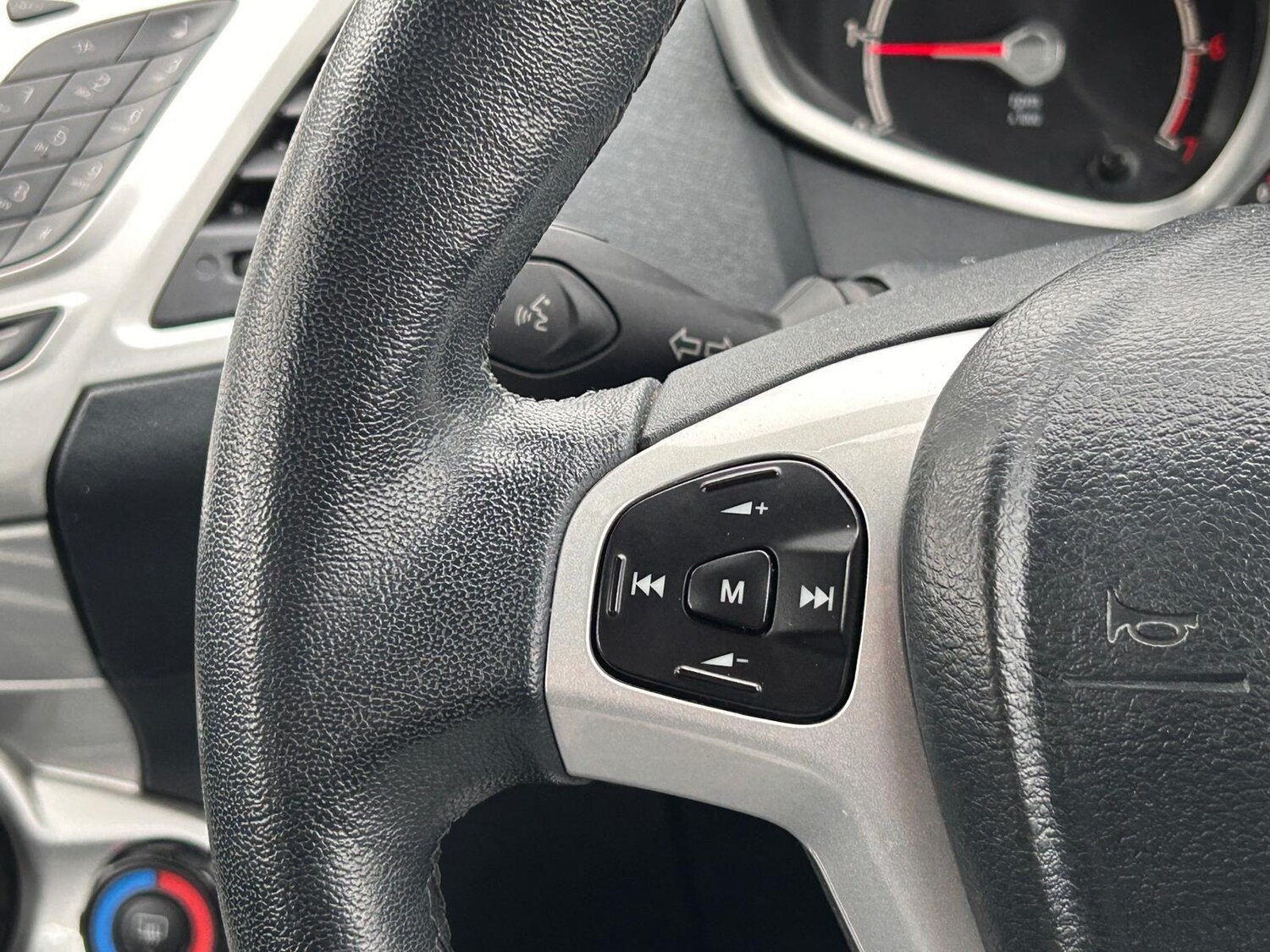 Used Ford Fiesta 2011 for sale - 78215741: Photo 34