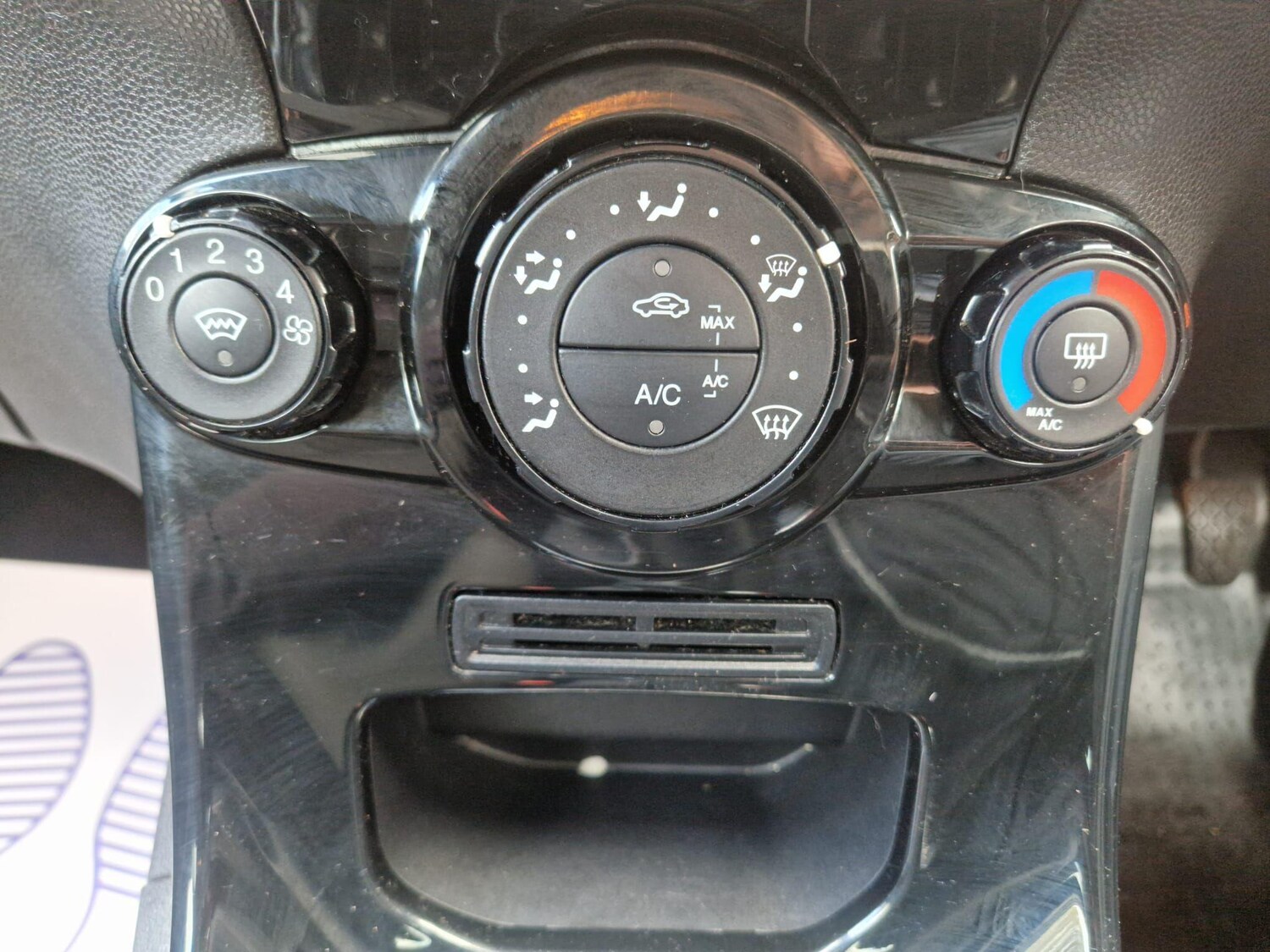 Used Ford Fiesta 2015 for sale - 78215753: Photo 25